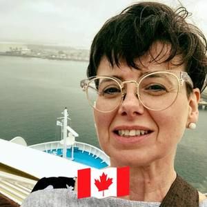 Meet your Posher, Carla